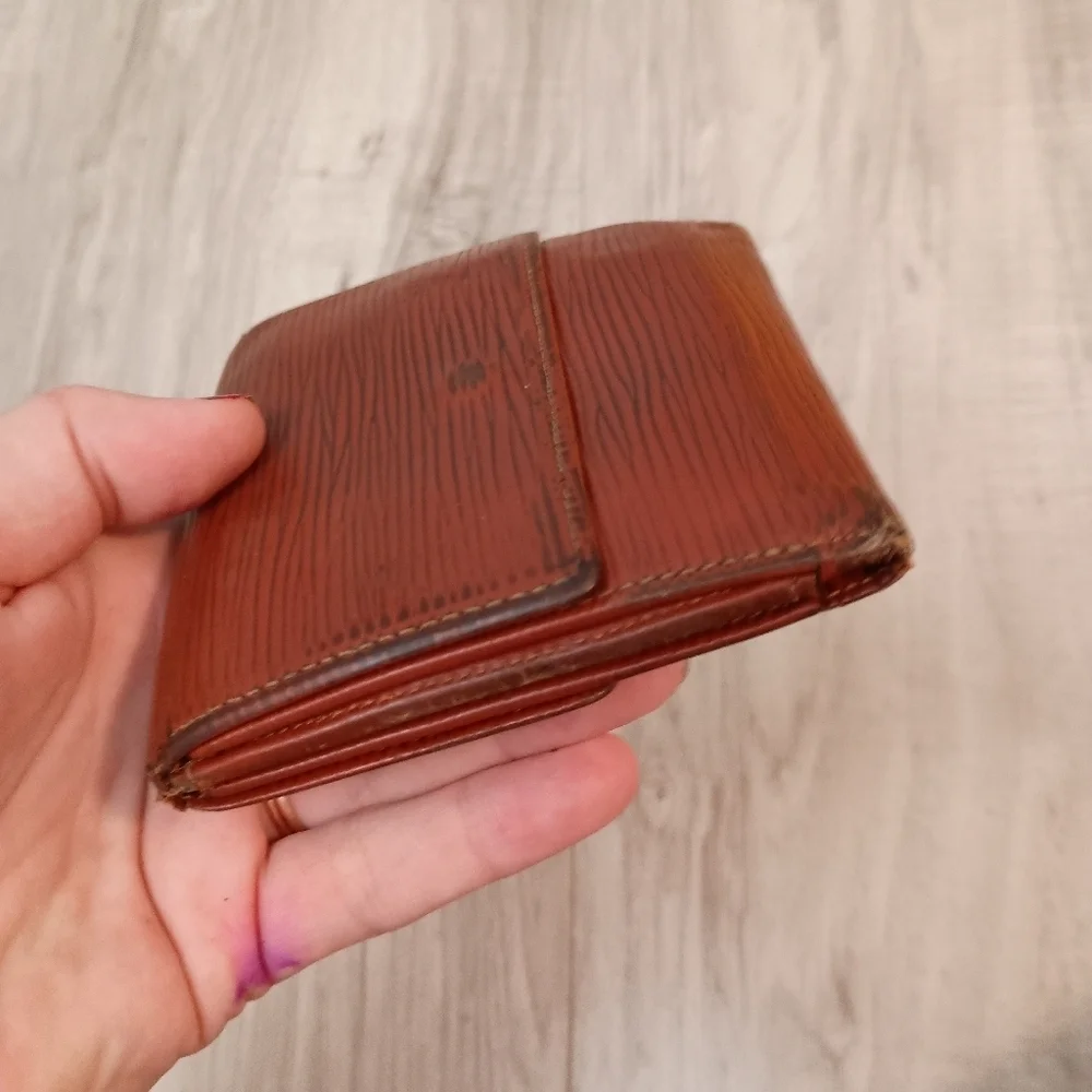 Authentic Louis Vuitton Men's Brown Orange Epi Leather Trifold Compact Wallet